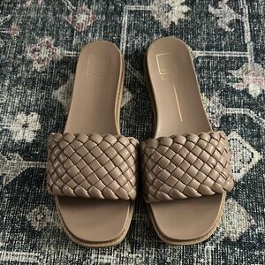 Dolce Vita Nude slides